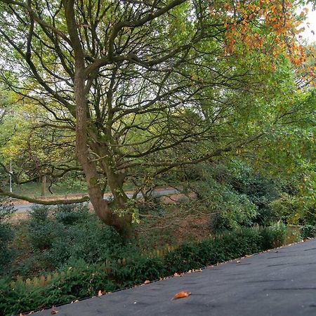 Villa Luxury Coach House Next To Woodland In Knutsford Exterior foto